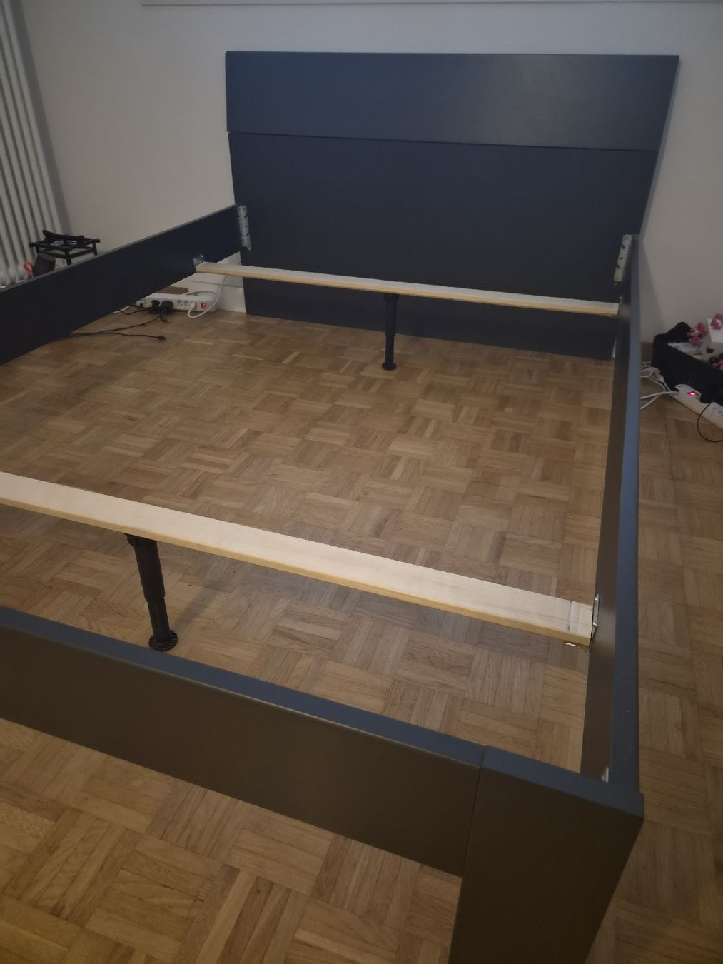 Betten: Bettkasten schwarz/anthrazit 140x200 – Gebraucht aus Nussbaumen AG von Jaycee 1