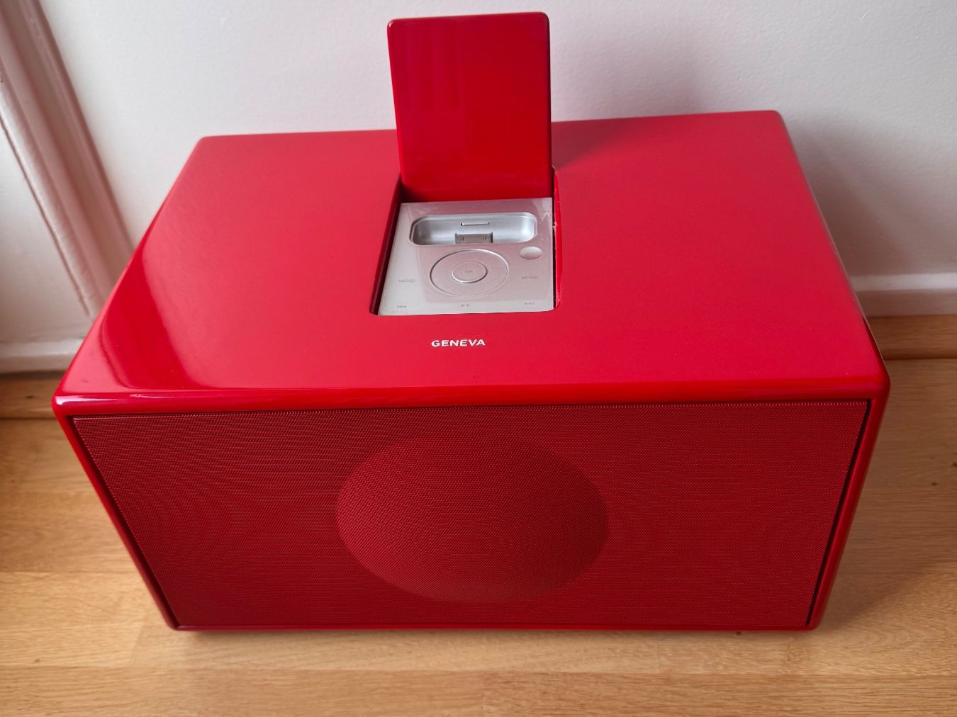 Geneva Casse acustiche: Geneva Sound System Model M – Red – Usato da Zürich venduto da claralund