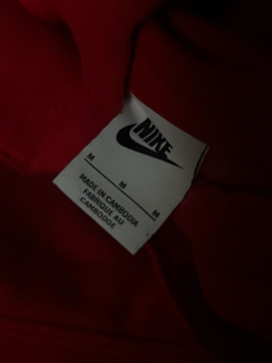 Maglioni & Felpe: Roter Nike Hoodie Grösse M – Usato da Birsfelden venduto da jay_hhm7 1