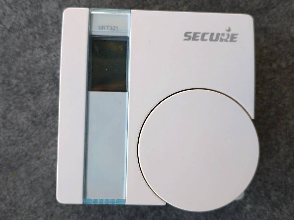 Interruttori: Thermostat mural à piles Z-Wave – Usato da Froideville venduto da Sergio80 1