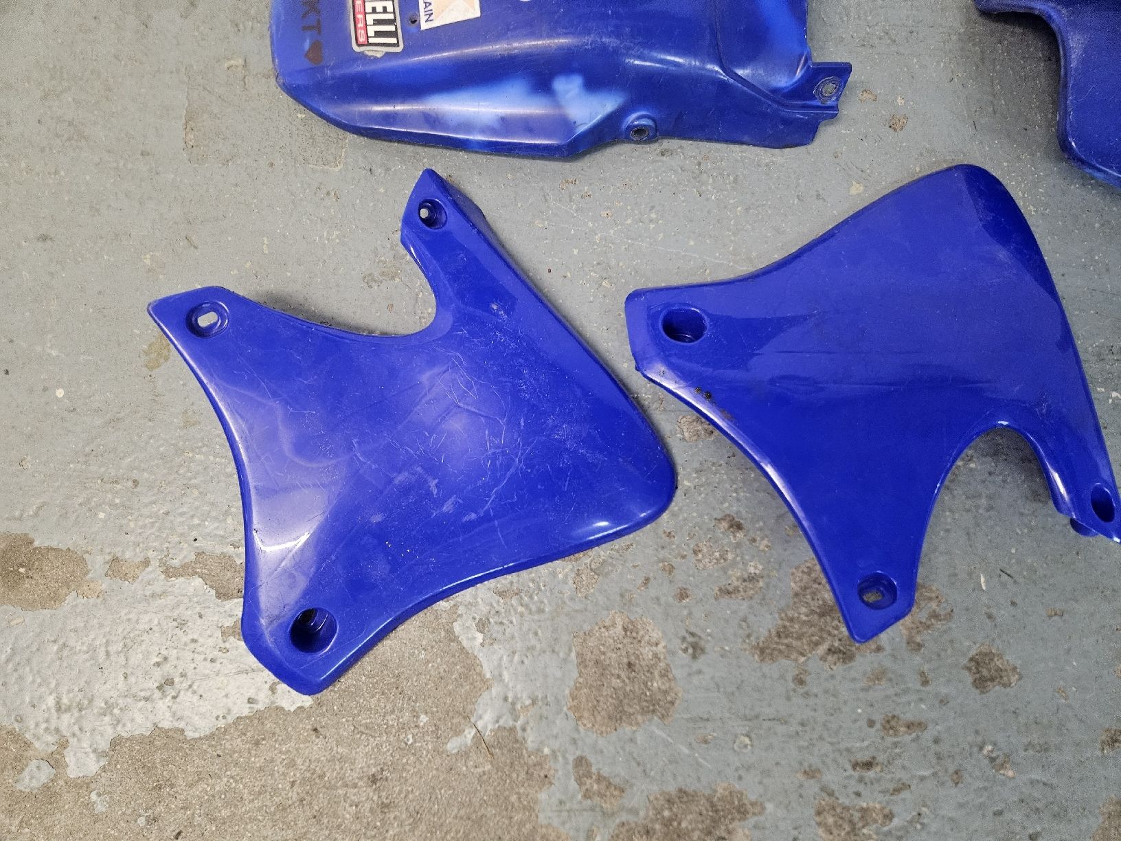 Yamaha Tutti i ricambio per moto: Yamaha DT 125 Plastics Verkleidung – Usato da Mellingen venduto da jea_hkf9 1