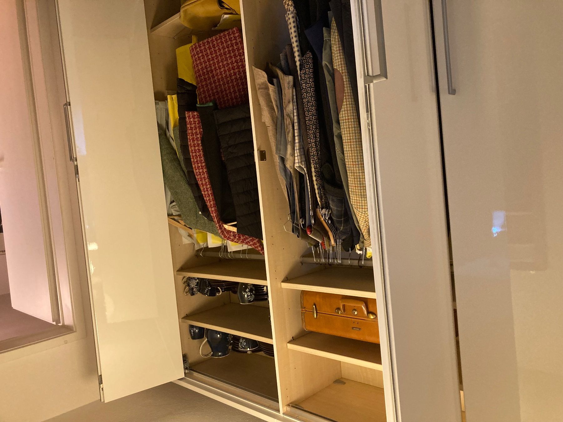 Schränke: Nolte Horizont 7000 Kleiderschrank, 4-teilig. – Gebraucht aus Thalwil von Timtilla 1
