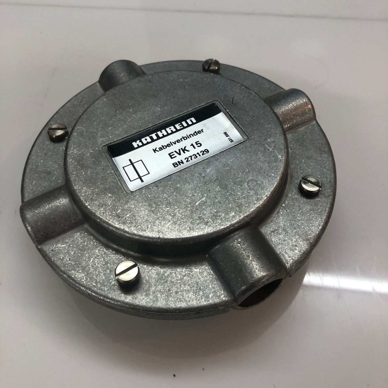 Radiocomunicazione: EVK15 Kathrein Koaxial-Kabelverbinder – Nuovo e nell'imballaggio originale da Neerach venduto da Arbimus