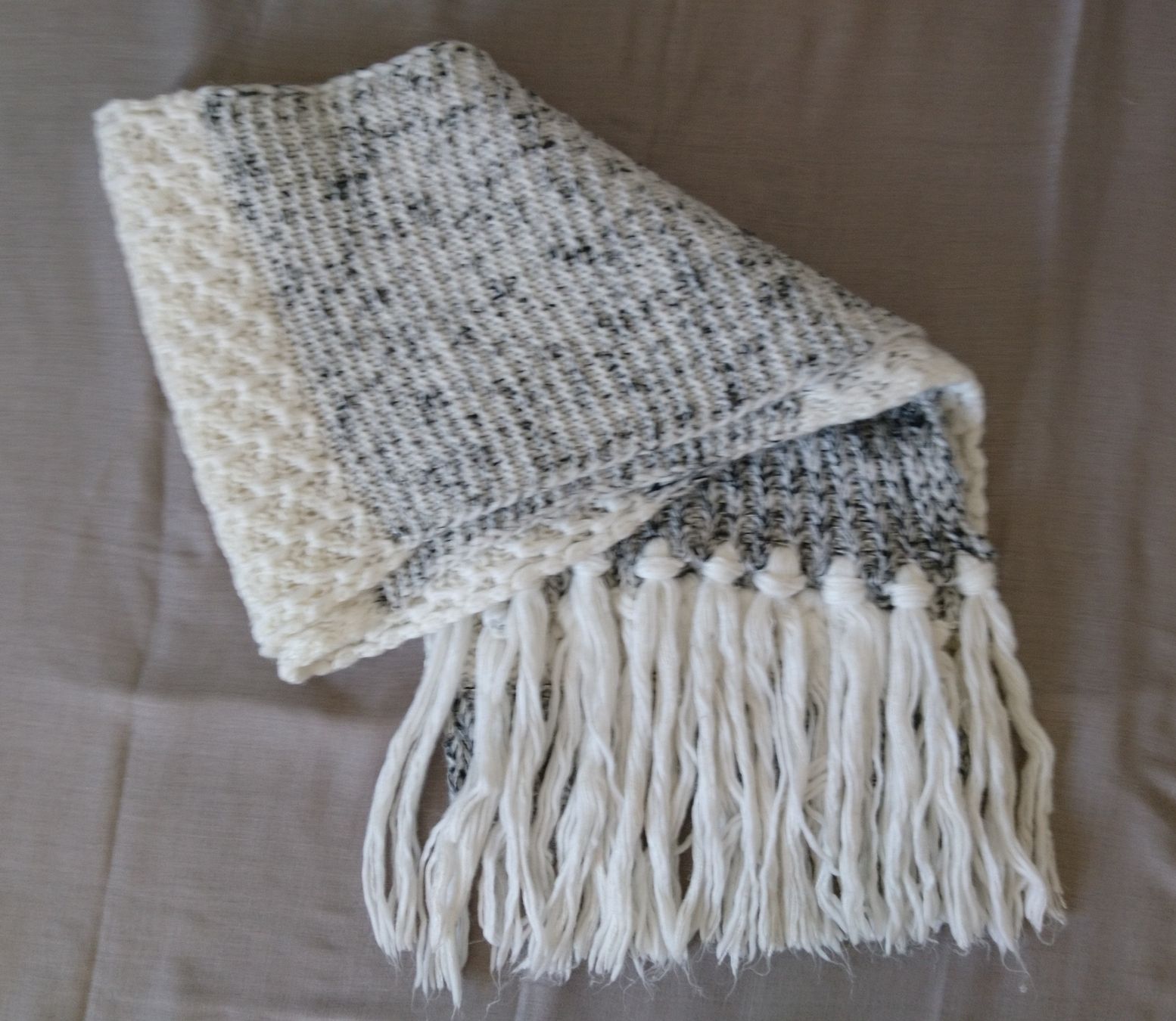 Foulard & Sciarpe: Longue écharpe d'hiver – Usato da Châtelaine venduto da Gio54321 2