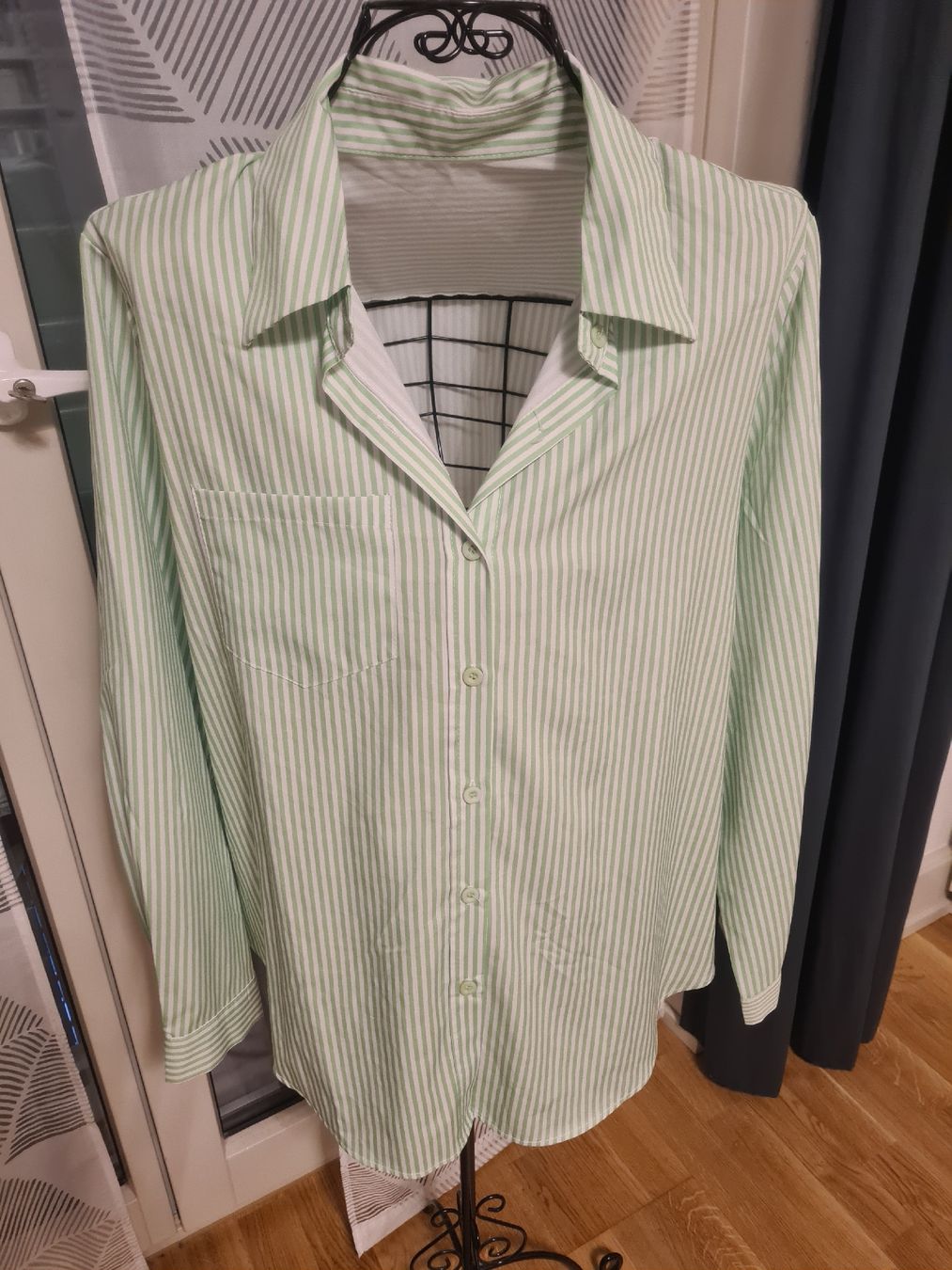 Chemisiers: bluse gr XL – Neuf (Voir description) à zürich par janjaz