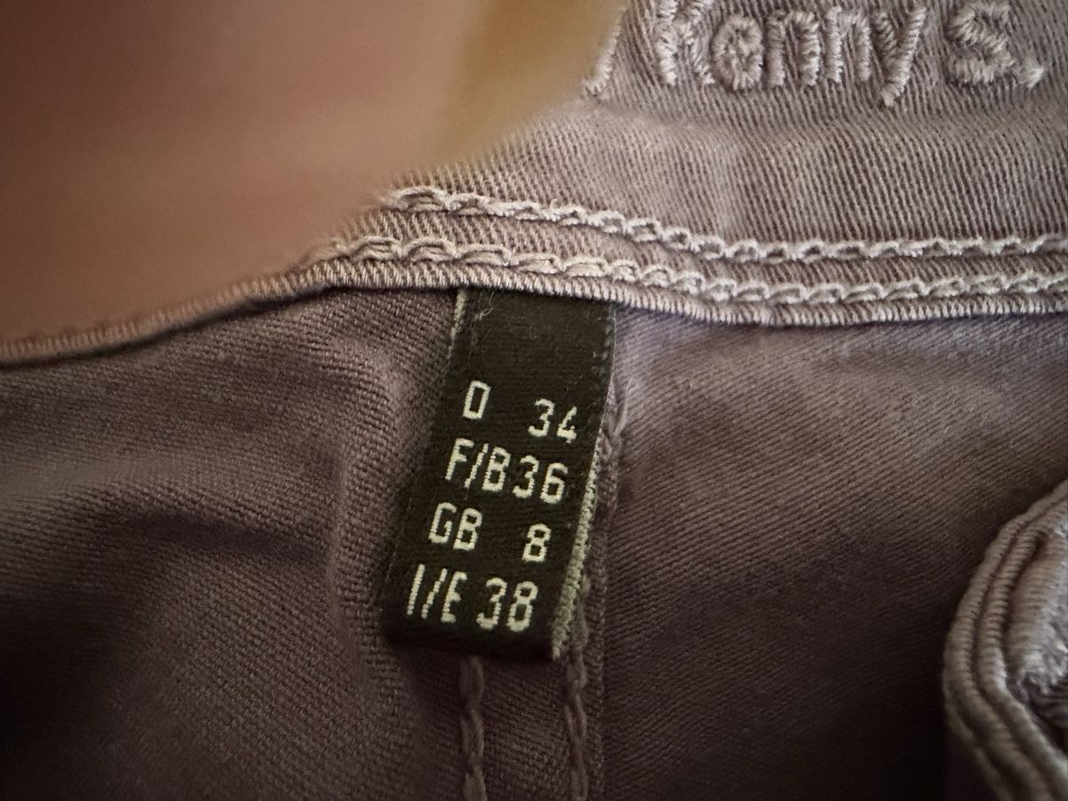 Hosen: Shorts in Grösse 34 – Gebraucht aus Wilen b. Wil von Huibuh 2