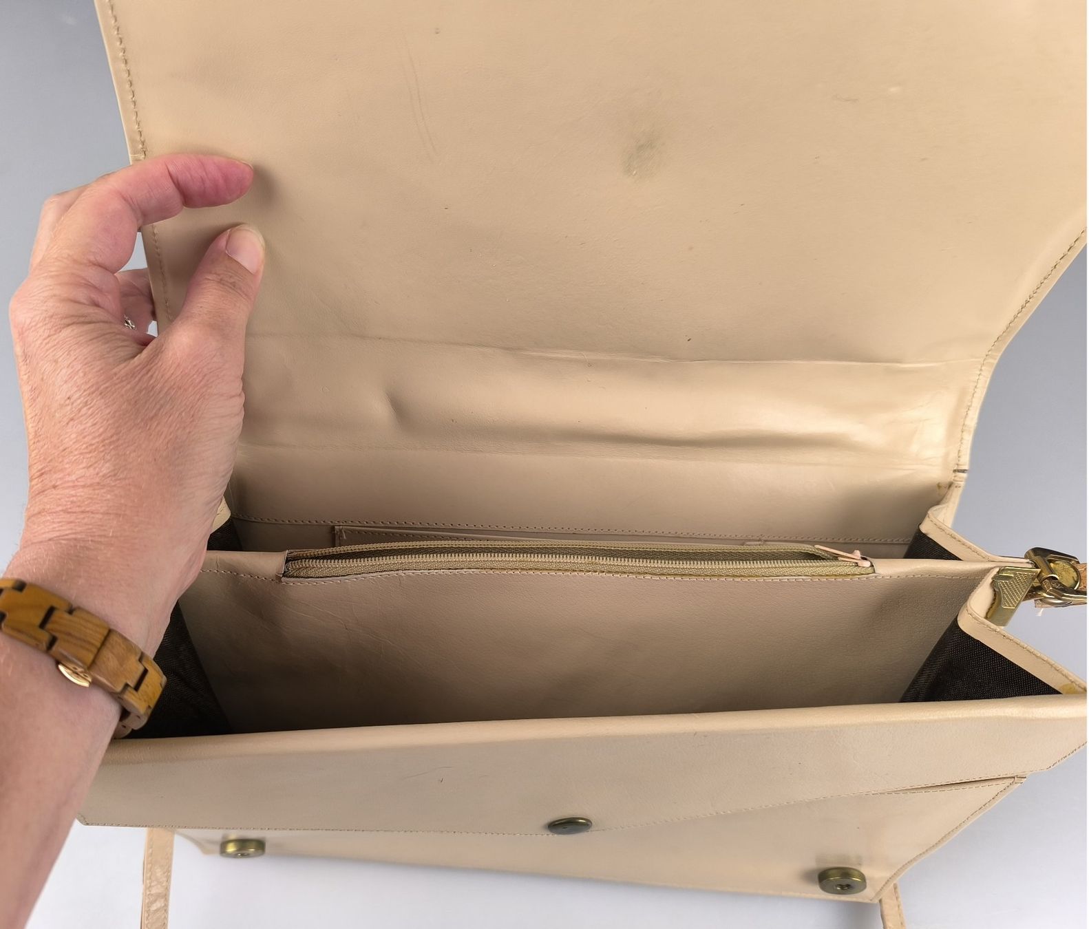 Taschen für Damen: Hellbraune Krokodilleder Handtasche – Gebraucht aus Rüti ZH von Restwert_Rueti_ZH 3