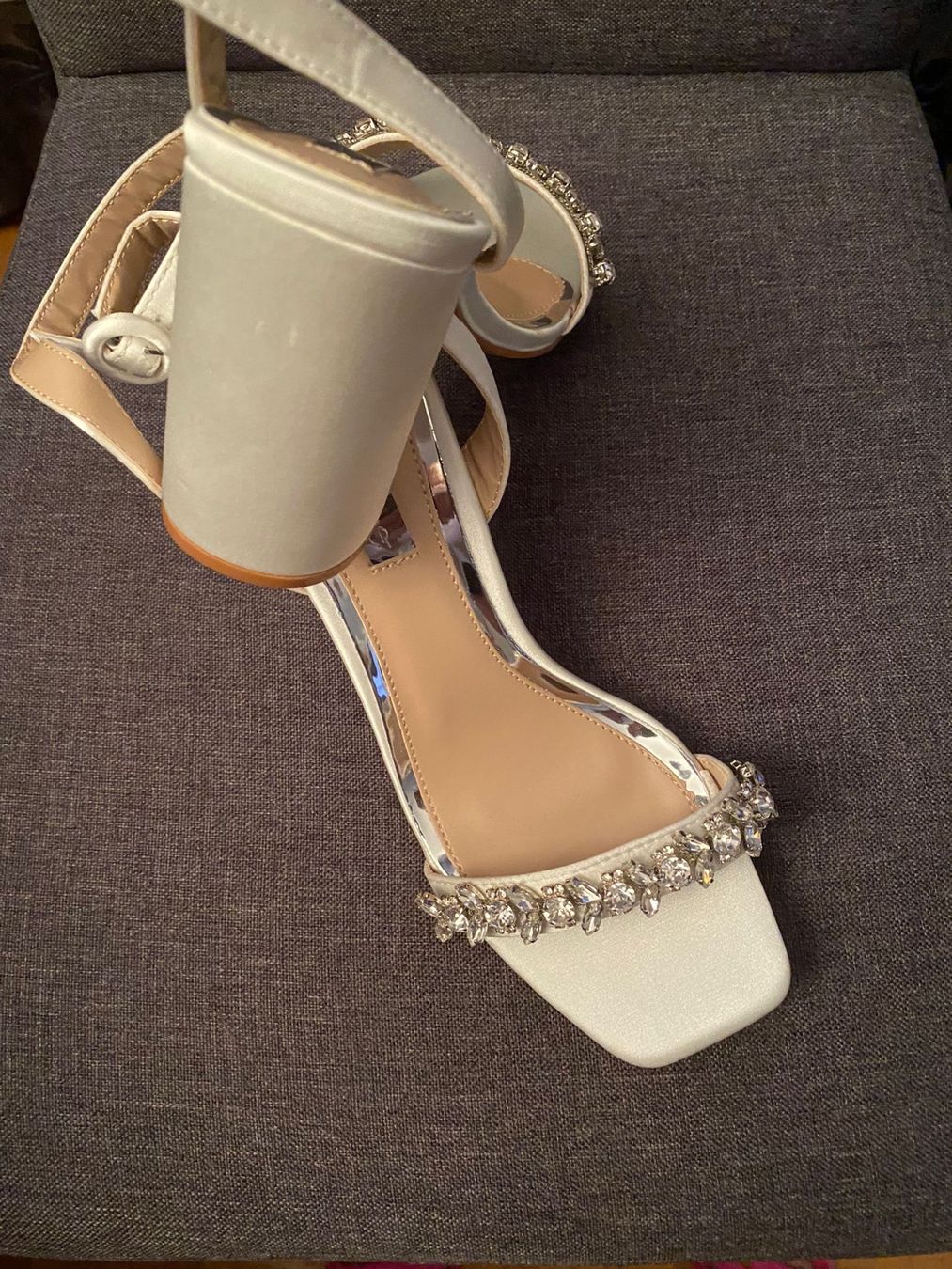 Scarpe da donna: Talons chics blancs avec détails – Nuovo e nell'imballaggio originale da Montreux venduto da iza_peche8 4