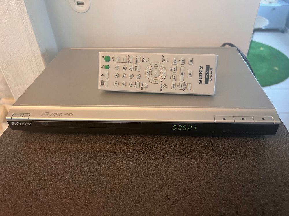 SONY CD / DVD Player (DVP SR-100) | Kaufen auf Ricardo