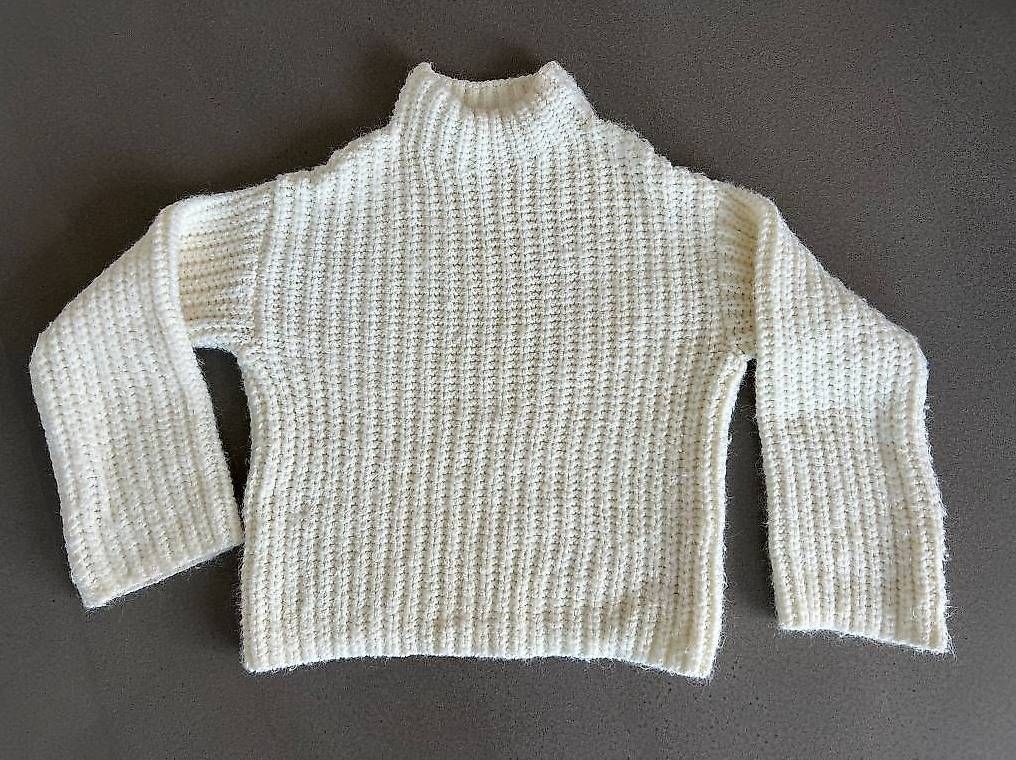 Bershka Maglioni & Felpe: Pullover offwhite Gr. S Bershka – Nuovo (secondo la descrizione) da Oberrohrdorf venduto da Augustus5