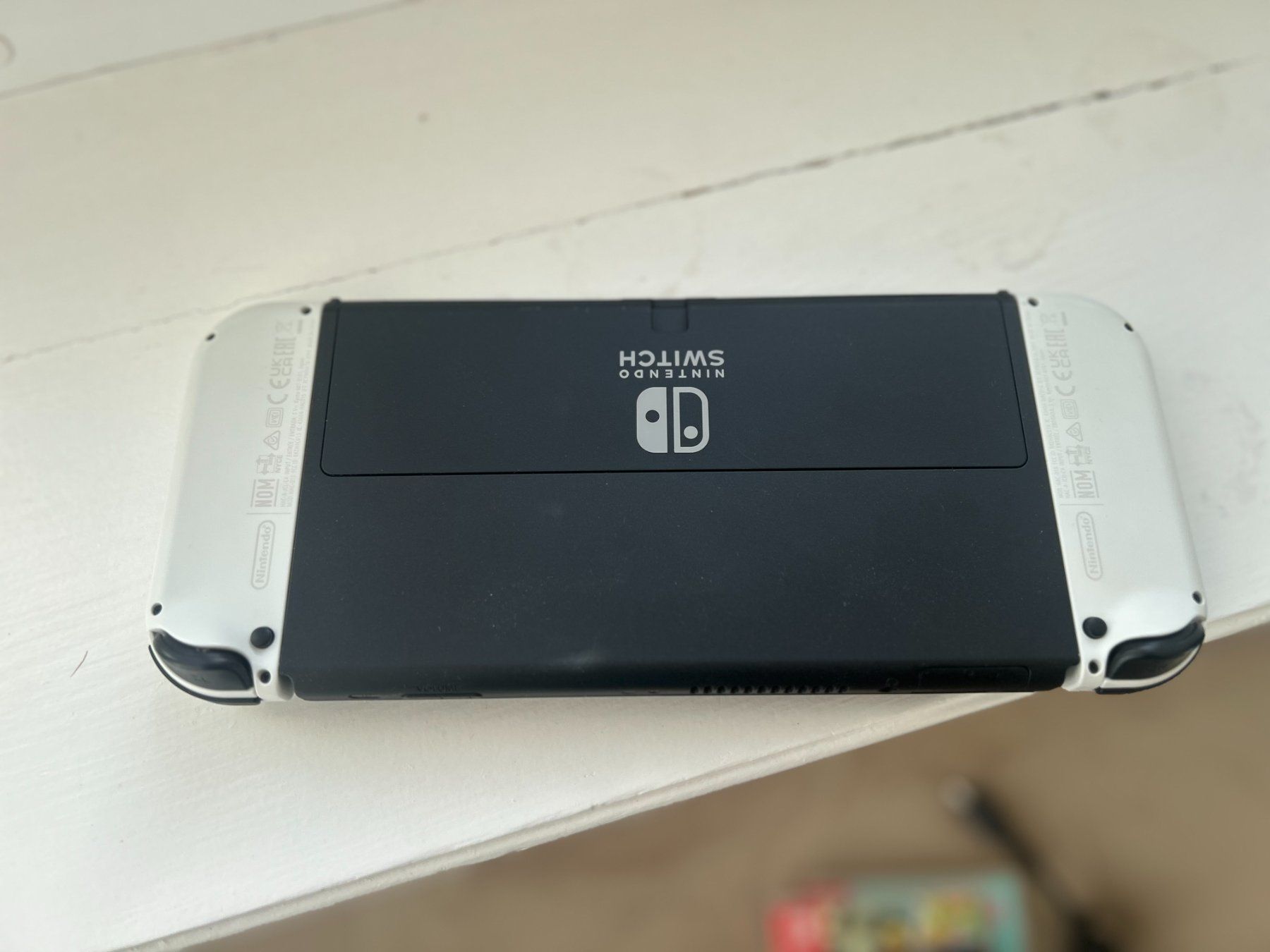 Nintendo Console: Nintendo Switch OLED blanche + 2 jeux, comme neuf! – Usato da Fleurier venduto da sar_rf88 3