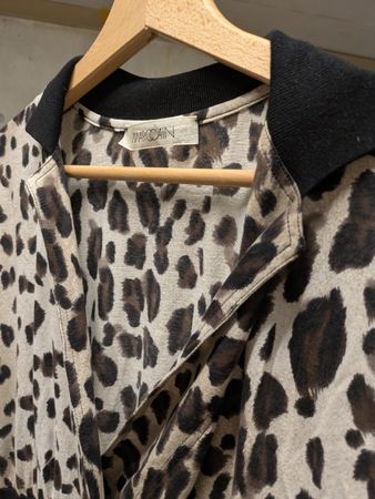 Marc Cain Kleid Grösse im Leo Look