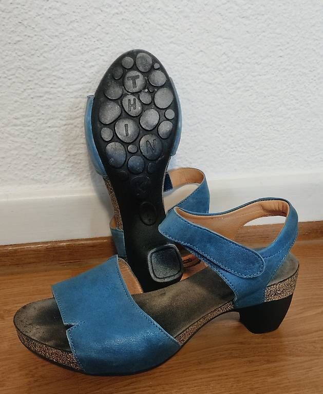 Think Scarpe da donna: Sandales à talon THINK! Pointure 39 – Usato da Essertines-sur-Yverdon venduto da emorzier