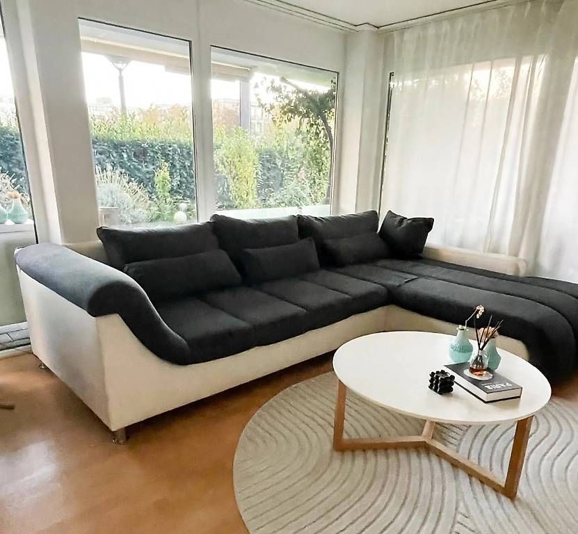 Sofas: grosses Ecksofa Stoff Anthrazit/Kunstleder weiss – Gebraucht aus Zürich von ani_6fbt 1