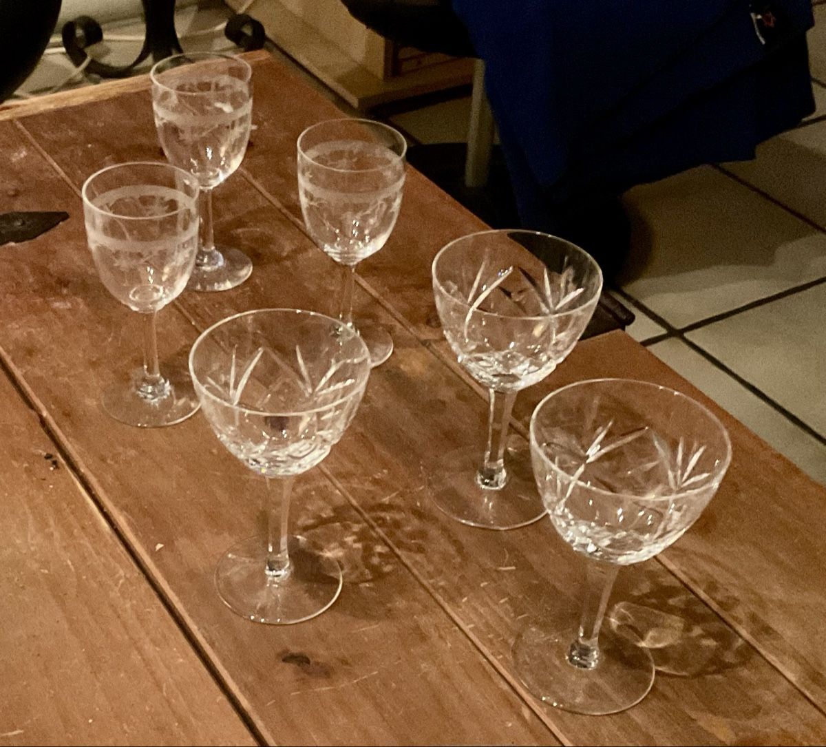 Gläser: 6 Weingläser mit Schliffmuster, Vintage – Gebraucht aus Endingen von nathan05