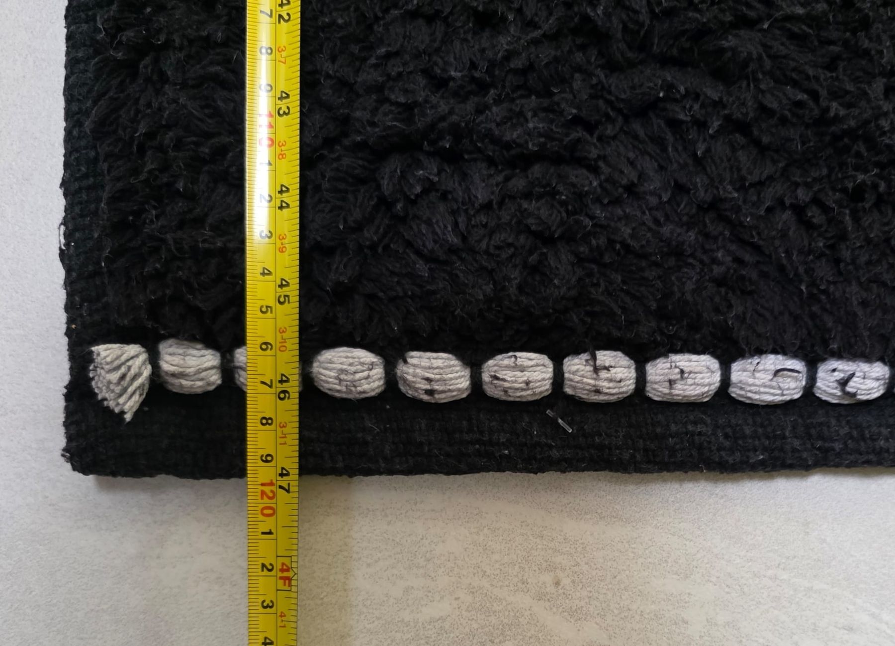 Tappeti: Schwarz-Weiss Baumwoll Badteppich – Usato da Rheinsulz venduto da Dred 6
