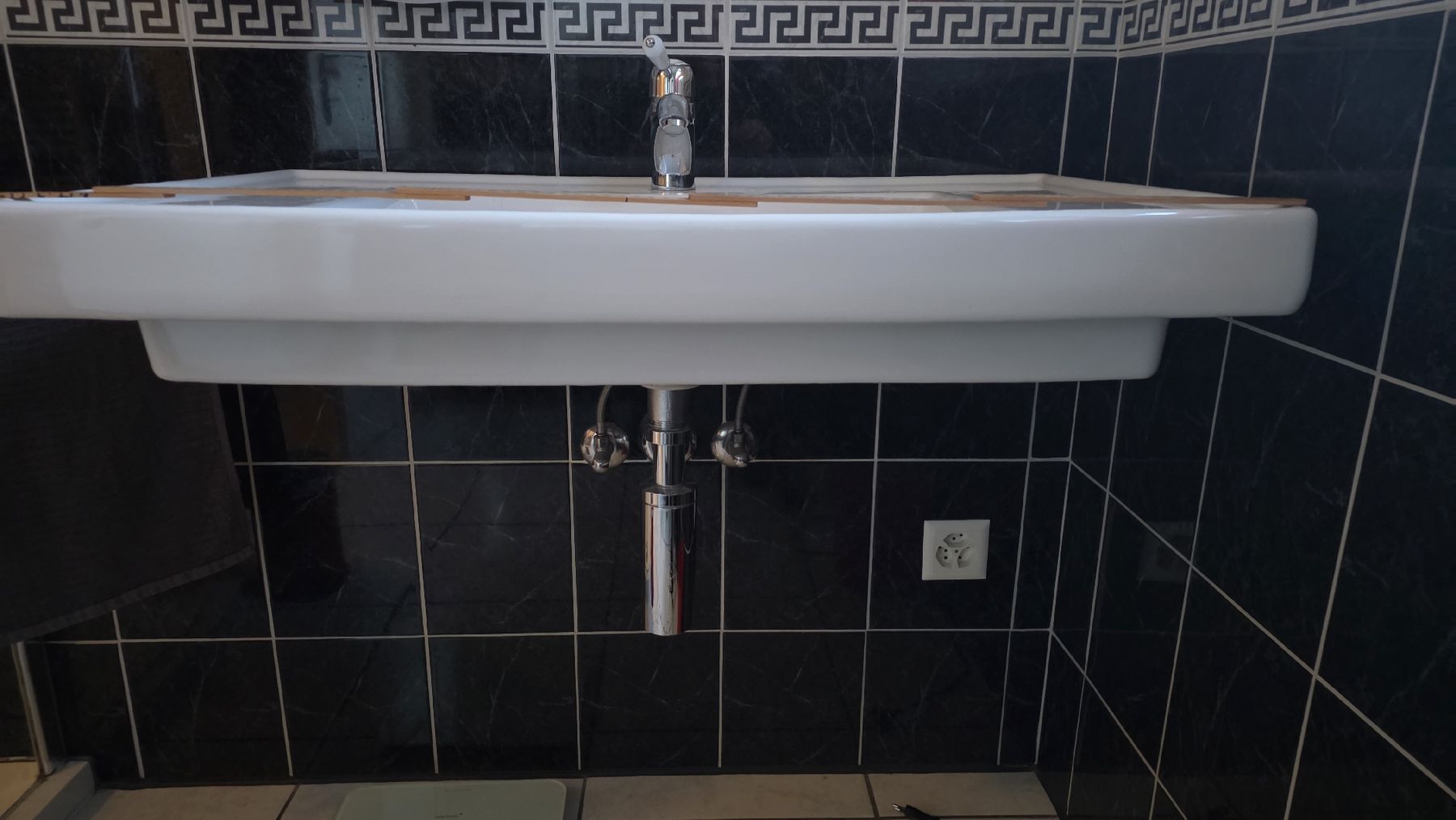 Lavabi & lavandini: Badzimmer Waschbecken – Usato da Duggingen venduto da Schwinger66 1