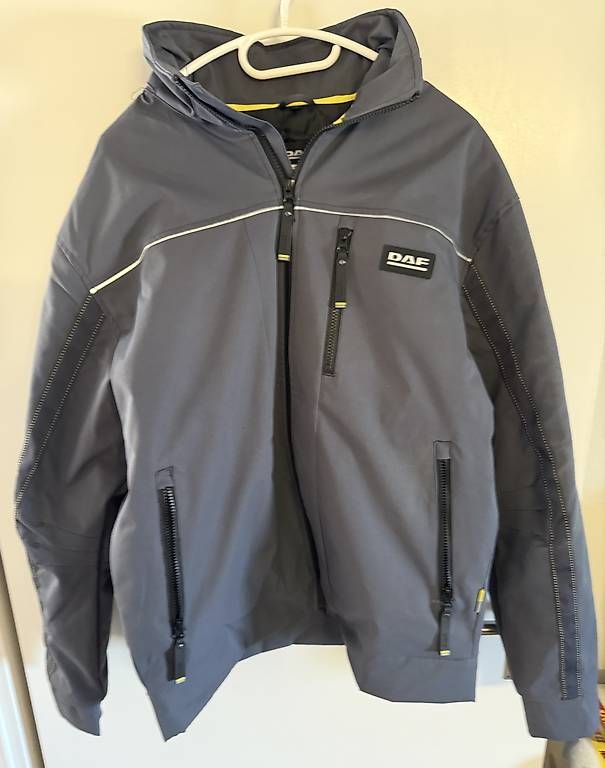 Giacche: DAF Trucks Fahrerjacke Gr. L – Usato da Seedorf UR venduto da Speedtrans74