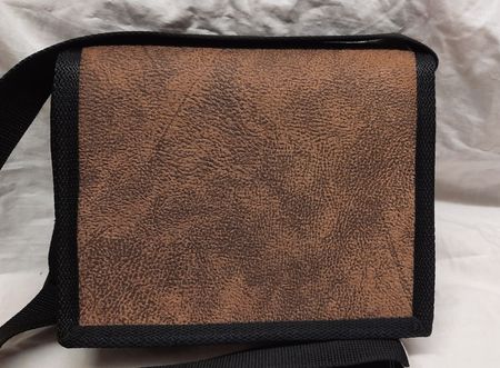 Blachenhandtasche mit Kunstleder neuCHF.28.00