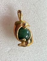 Pendentif forme de 2 dauphins enlaçant boule verte