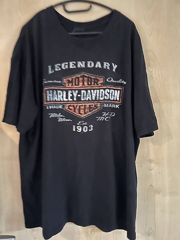 Harley-Davidson T-shirt: Harley Davidson Shirts – Usato da Merishausen venduto da Yvili