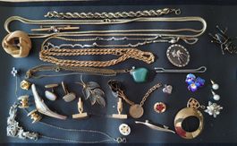 Schmuck Lot alt / Ketten / Anhänger / Manschettenknöpfe etc