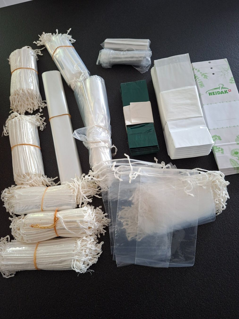 Kit bricolage: Verpackungsmaterial: Neue Tüten, Beutel & Bänder C... – Nuovo (secondo la descrizione) da Bäriswil BE venduto da Rezz 2
