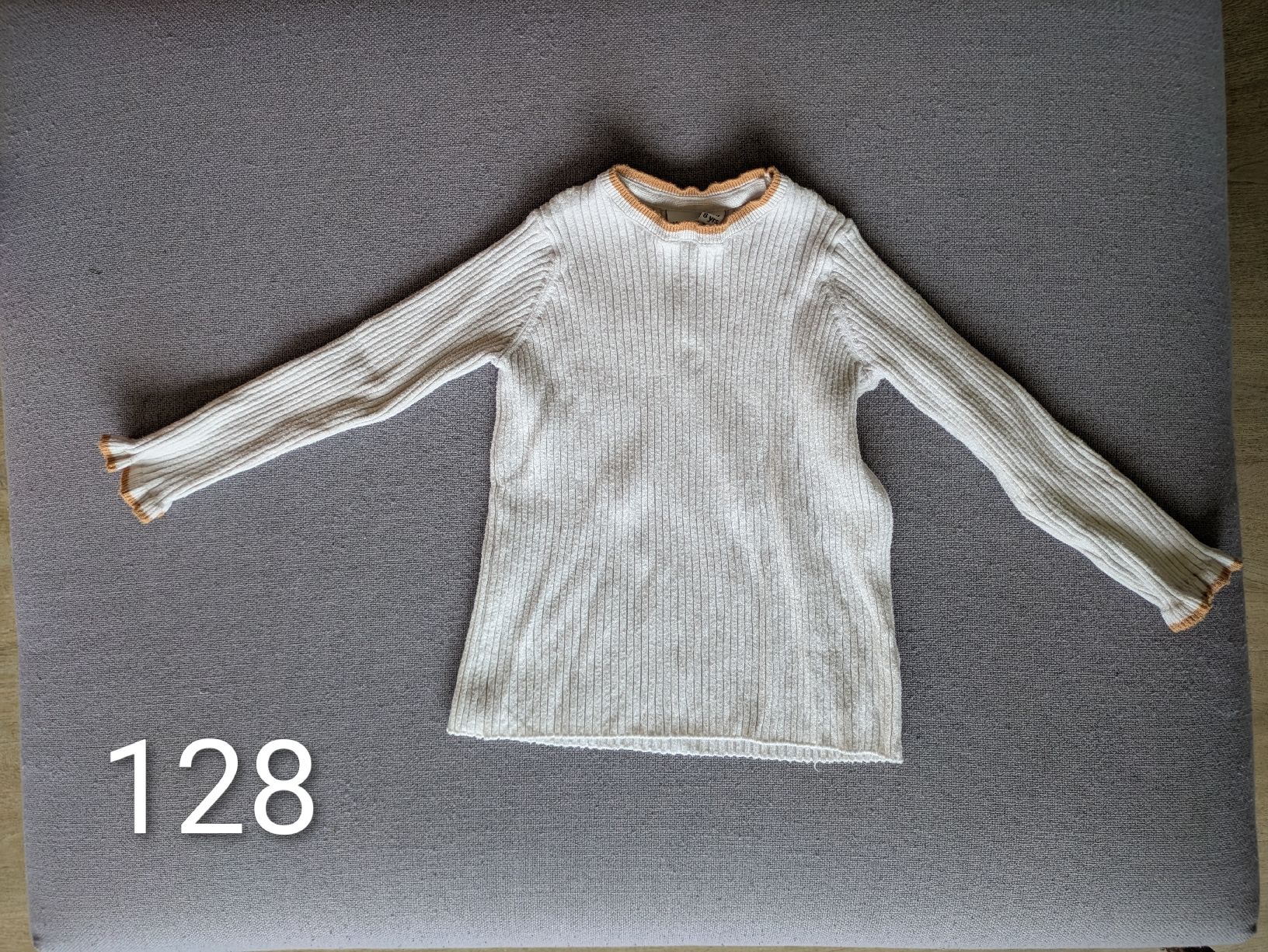 Lotti & Set di vestiti: Pull fille 7 - 8 ans – Usato da Pully venduto da FlorWoll 4