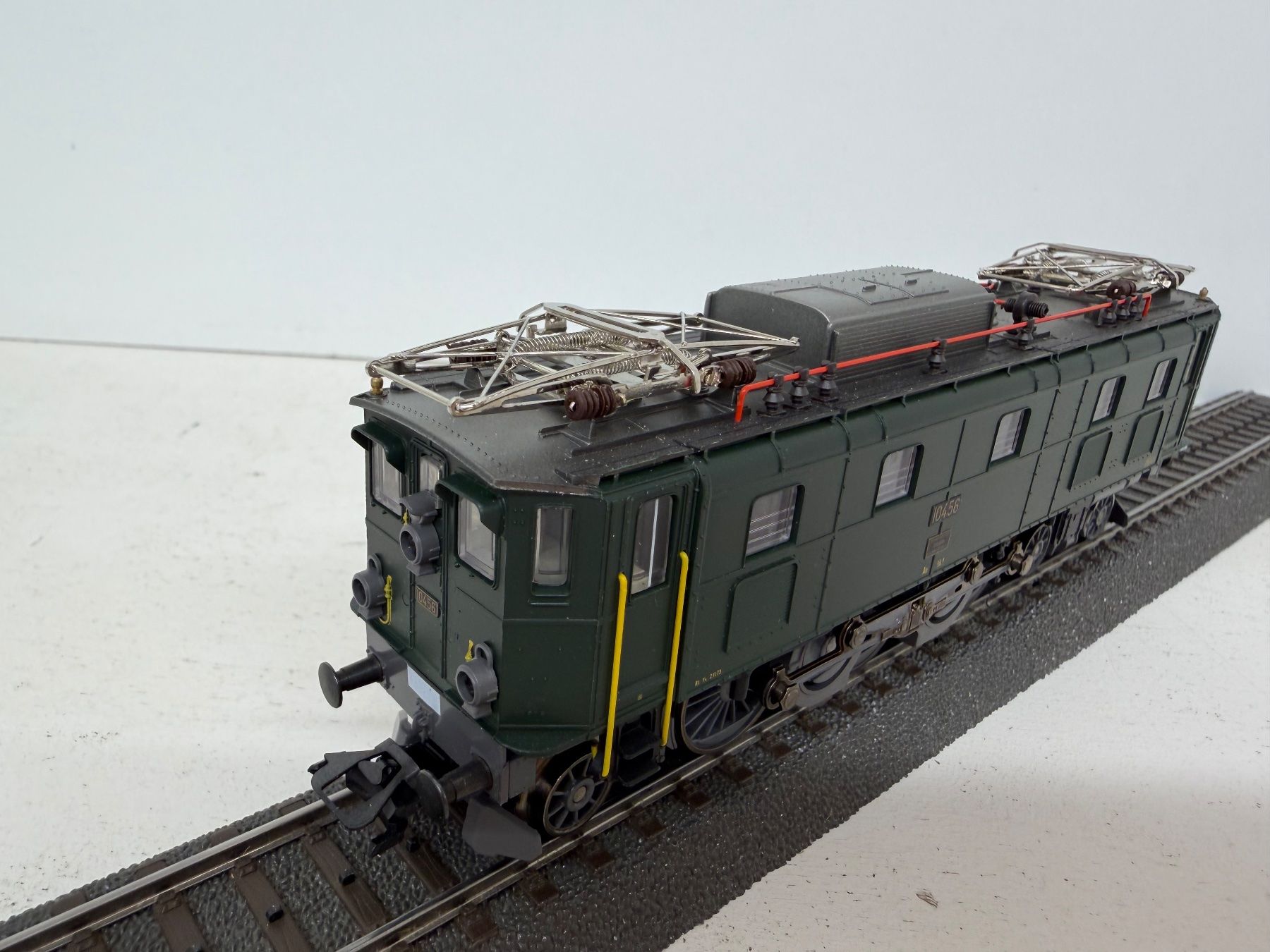 Märklin Modellini di ferrovie: Märklin H0  E-Lok SBB Ae 3/6 10456 / Digital – Usato da Büsserach venduto da ModellbahnDepot 4