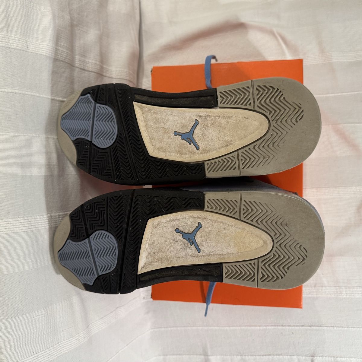 Jordan Chaussures hommes: Nike Air Jordan 4 Retro University Blue – D'occasion à Mönchaltorf par osi_t7tl 4