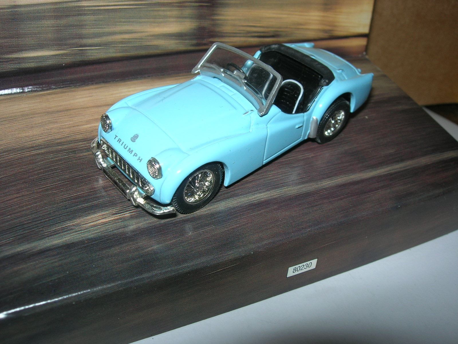 Triumph Modellini d'auto: Triumph TR3A Open Top * Corgi 1:43 – Nuovo e nell'imballaggio originale da Hornussen venduto da Amw