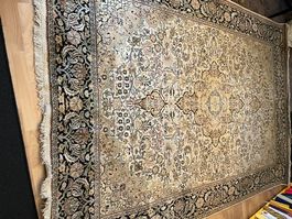 Kashmir Teppich 235x310