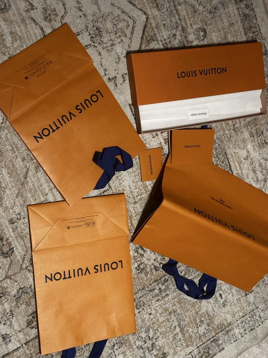 Louis Vuitton Borse: Louis Vuitton Tragetaschen und Box Set  – Usato da Pratteln venduto da milisandra 4