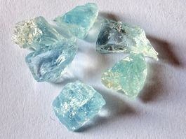 Aquamarin Rohsteine, 5.80 ct. Edelstein-Qualität, Top!