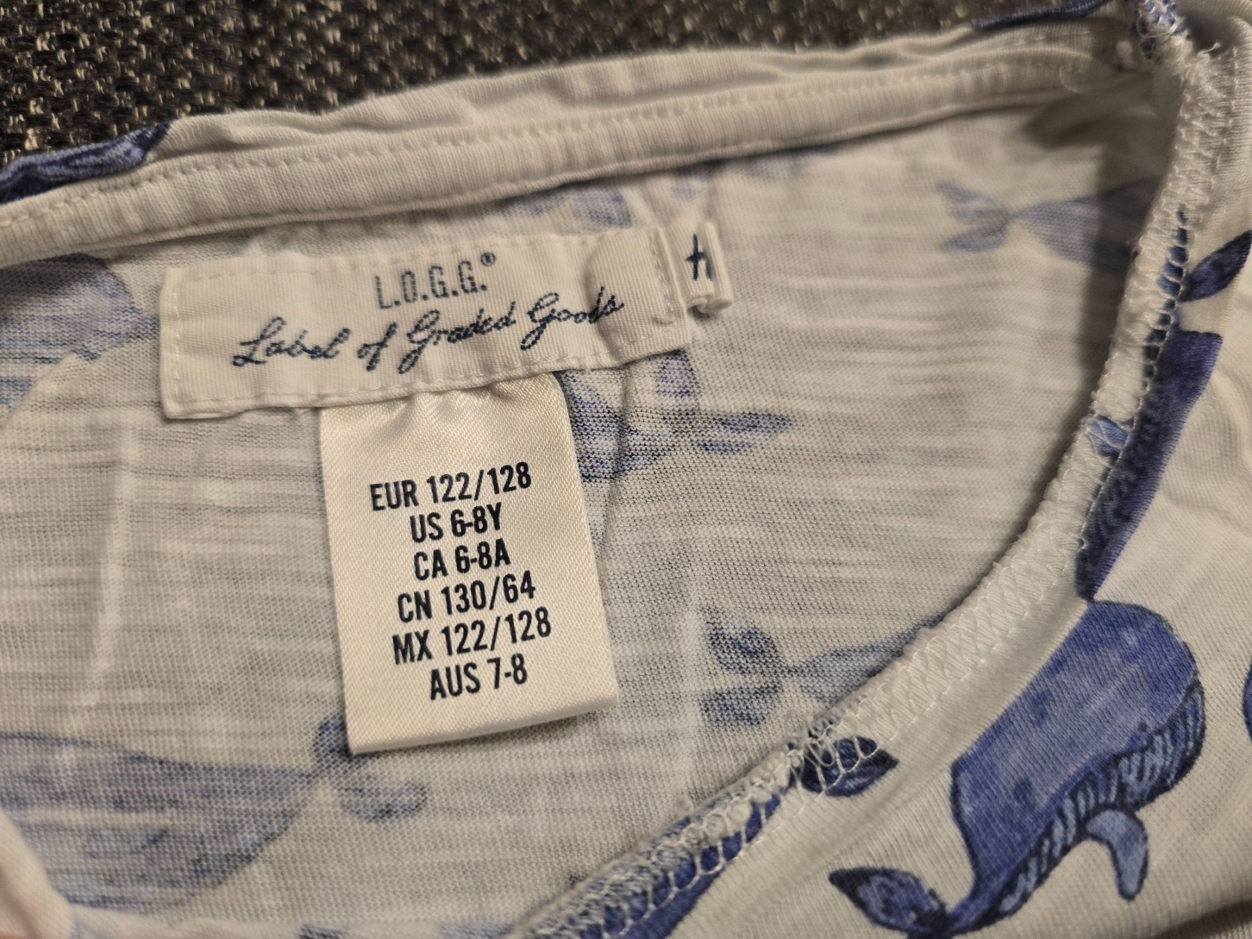 Camicette, T-shirt & Top: T-Shirt Gr. 116 / 122 – Usato da Büttikon AG venduto da Amineah 1