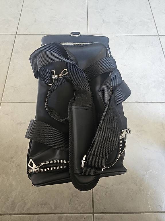 Versace Borse: Versace Tasche neuwertig Top!!! – Nuovo (secondo la descrizione) da Männedorf venduto da EliabarDario