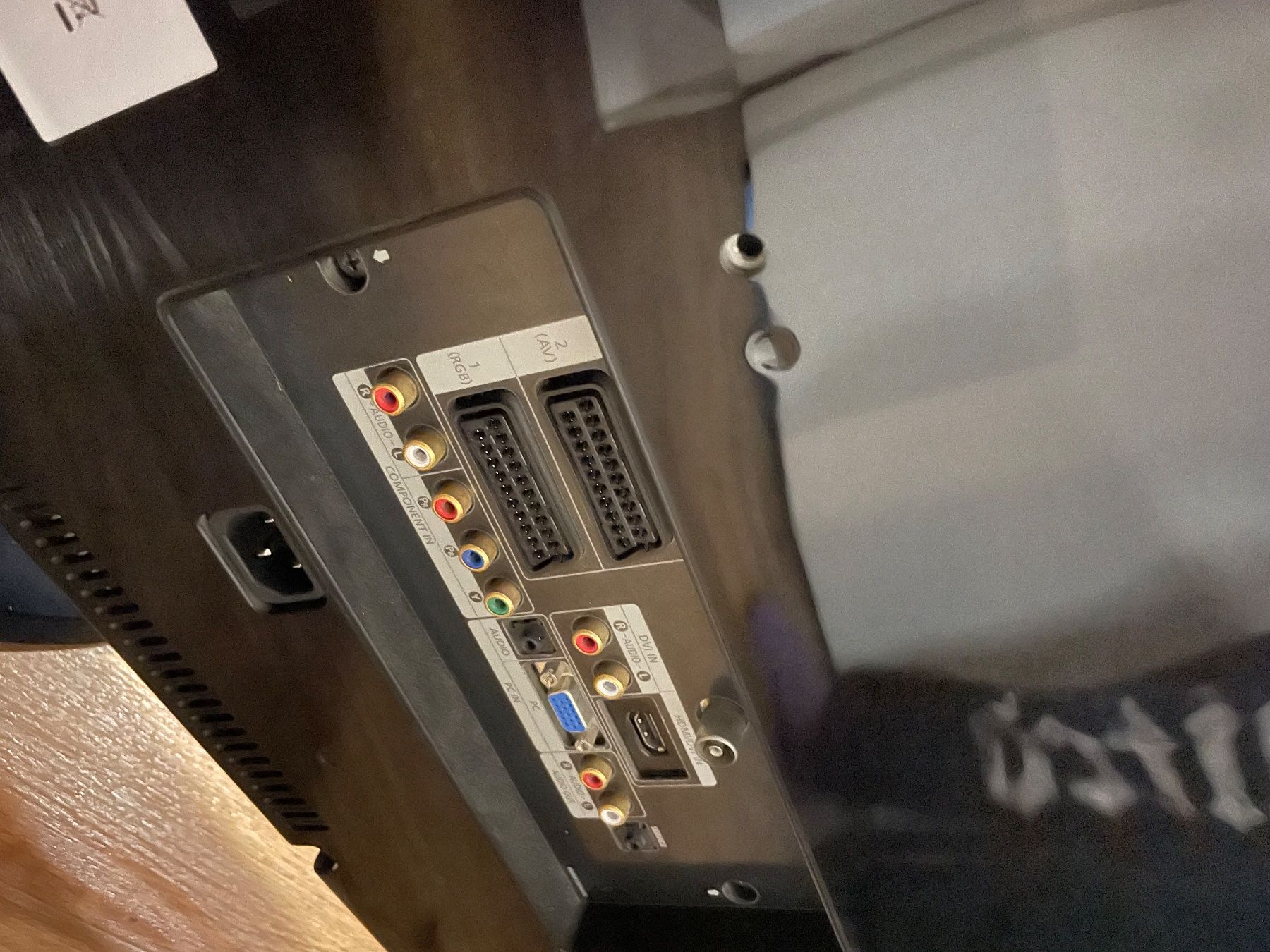 Samsung Televisori: Flachbildfernseher – Usato da Bristen venduto da kim_hp69 2