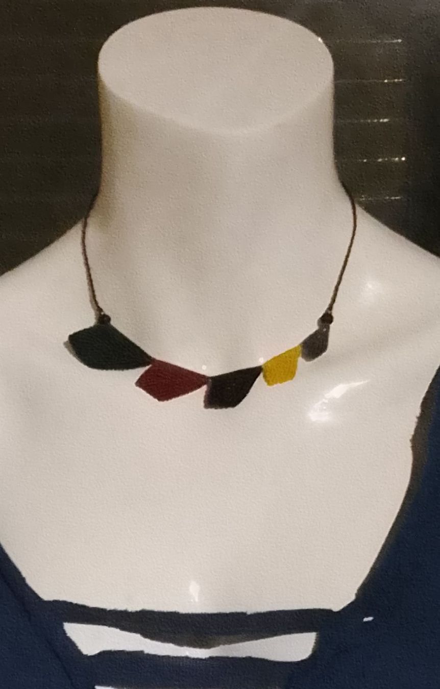 Catenine: Makramee Kette Sanfter Herbst – Nuovo (secondo la descrizione) da Pfäffikon ZH venduto da Emporos_42 1