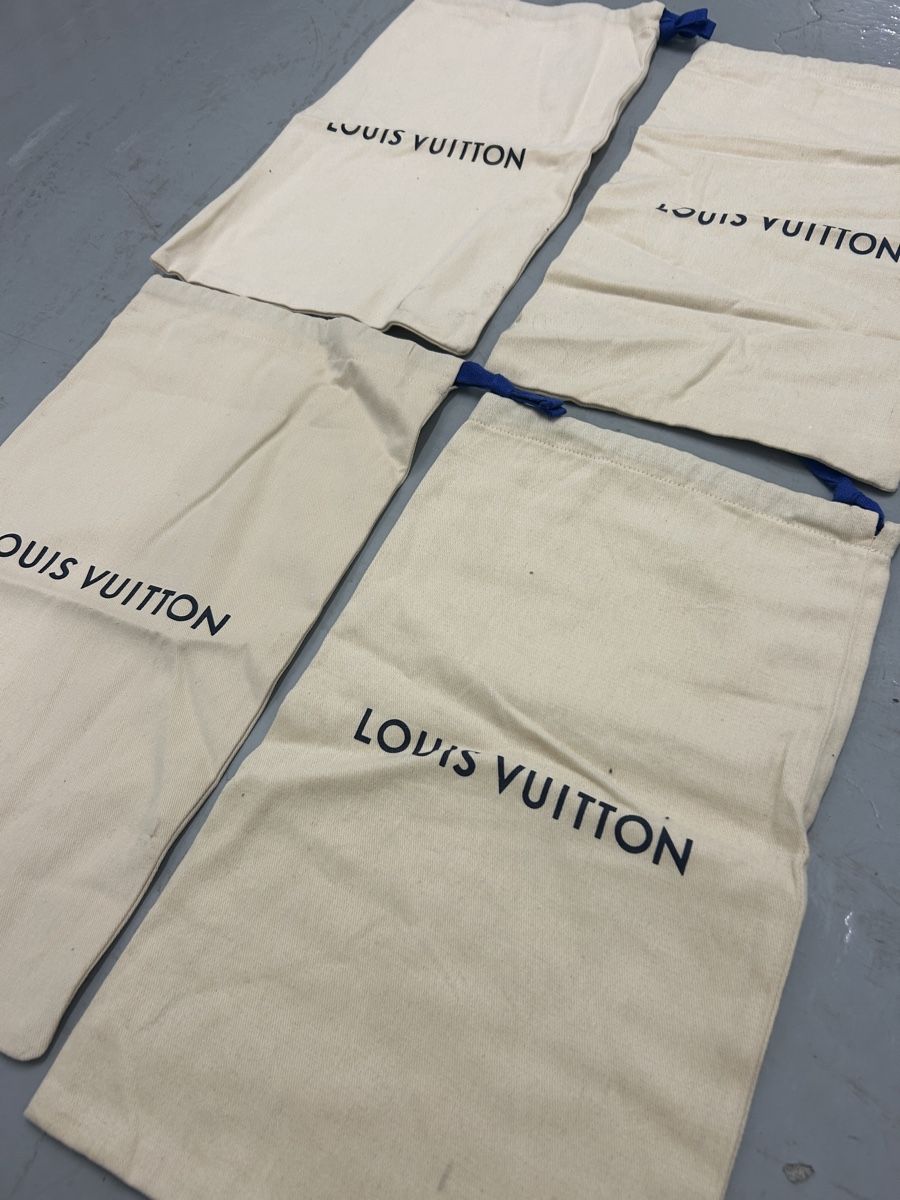 Louis Vuitton Taschen: Louis Vuitton 4 Staubbeutel Dustbag – Gebraucht aus Bern von floorball_zoro 4