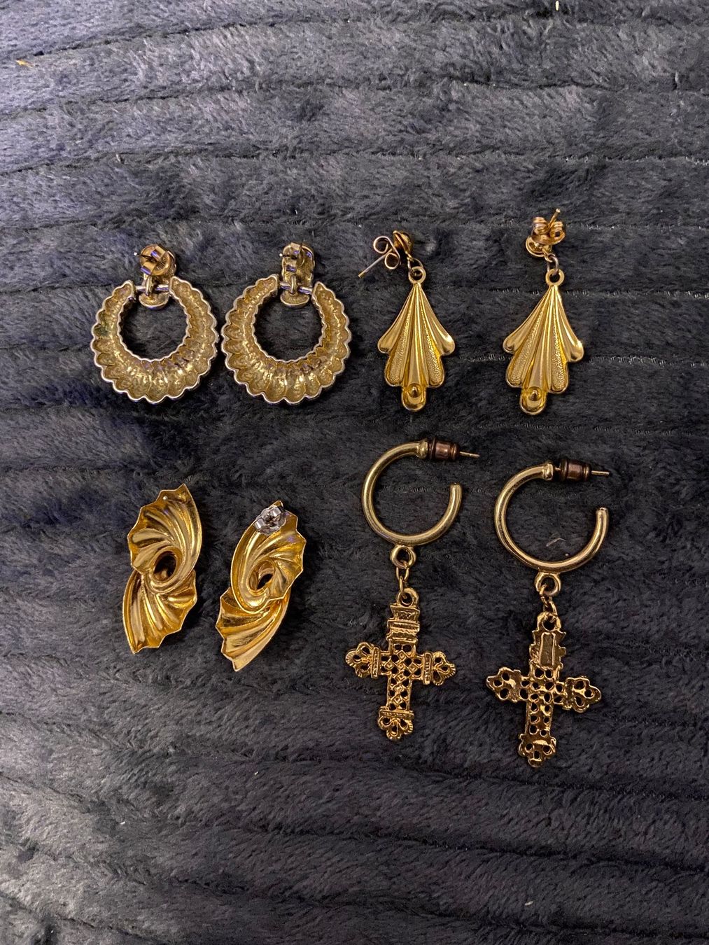 Orecchini pendenti & Orecchini a lobo: Plusieurs boucles d’oreilles – Usato da Montreux venduto da Perledor 3