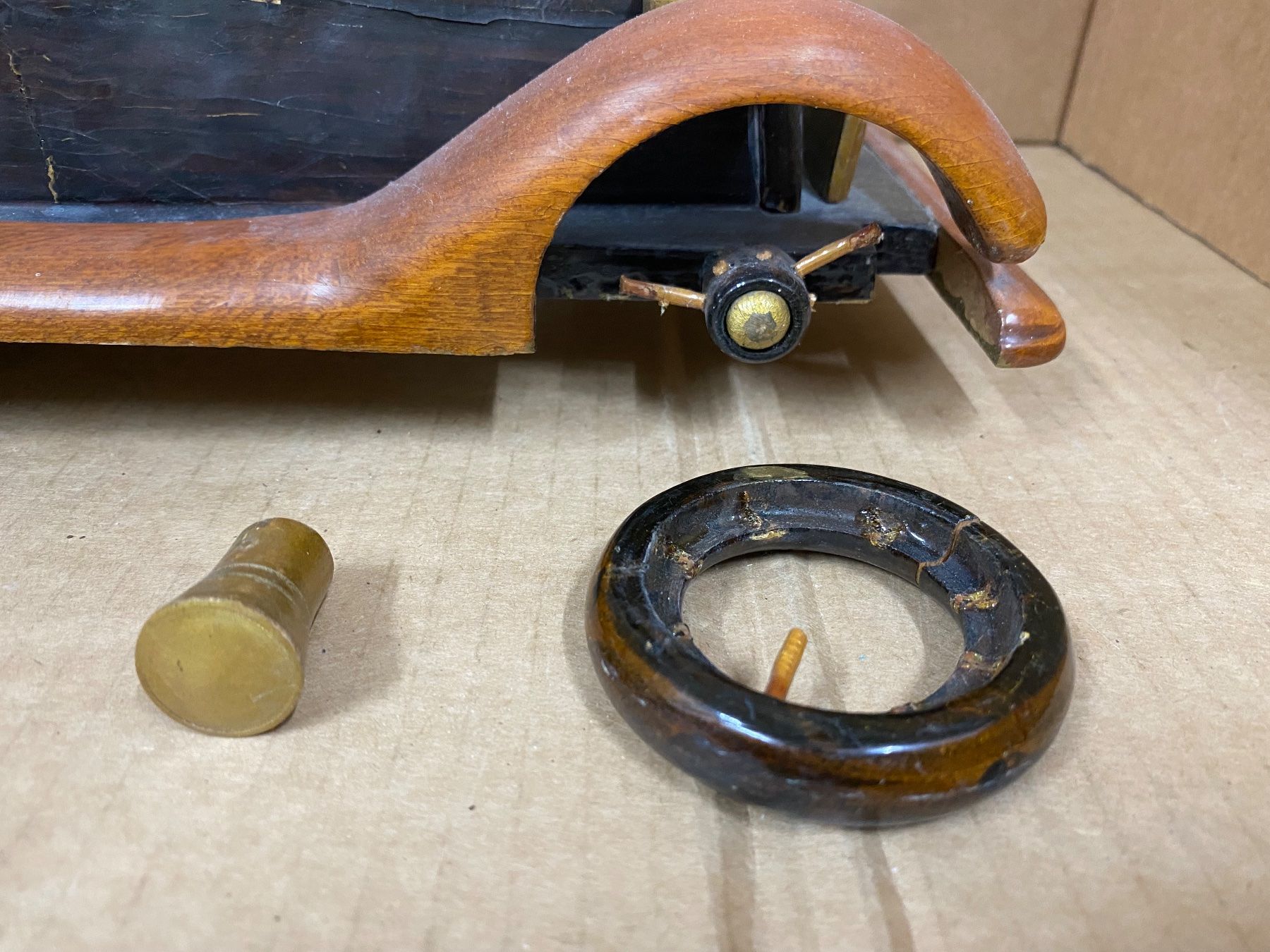 Modellautos: Holz Modell Autos defekt – Gebraucht aus Eschlikon TG von ArtRec 6