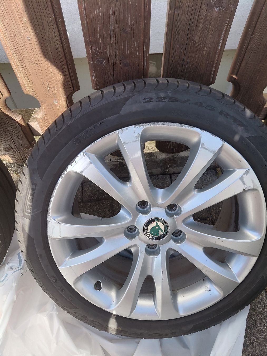 Skoda Pneumatici & Ruote complete: Komplettrad Skoda Superb – Usato da Oberbuchsiten venduto da Virus 3