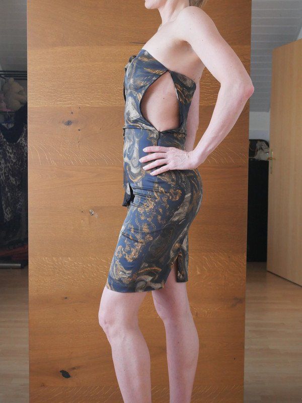 Karen Millen Robes: Robe bustier Karen Millen – Neuf (Voir description) à Bulle par Yzzie 3
