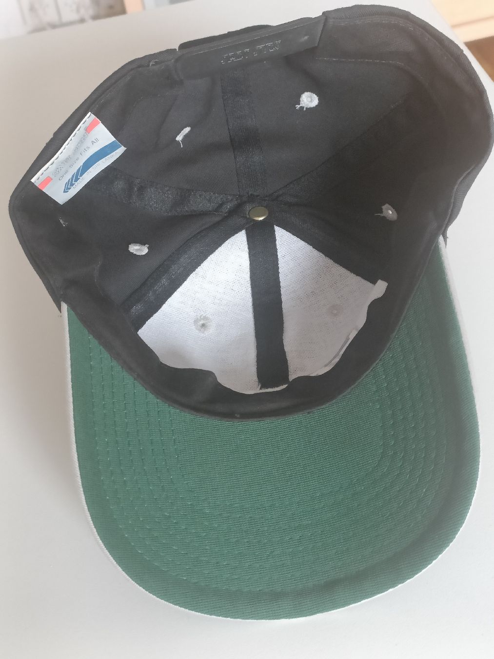 Chapeaux, bonnets & casquettes: casquette de baseball – D'occasion à Vernayaz par pet_qh5r 2