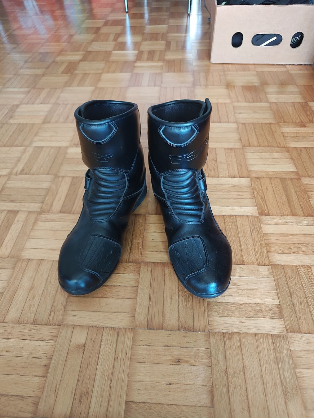 TCX Scarpe da uomo: Motorradstiefel TCX HUB WP – Usato da Buchs ZH venduto da Umzieherin 1
