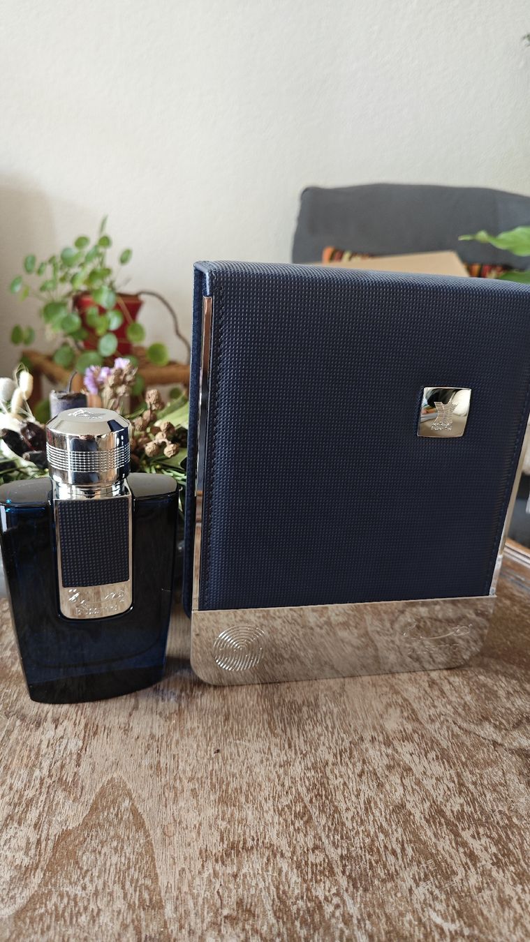 Profumi & Eau de Toilette: Arabian Oud Bussma Blue 100 ml – Nuovo e nell'imballaggio originale da Bern venduto da sca_t6hg