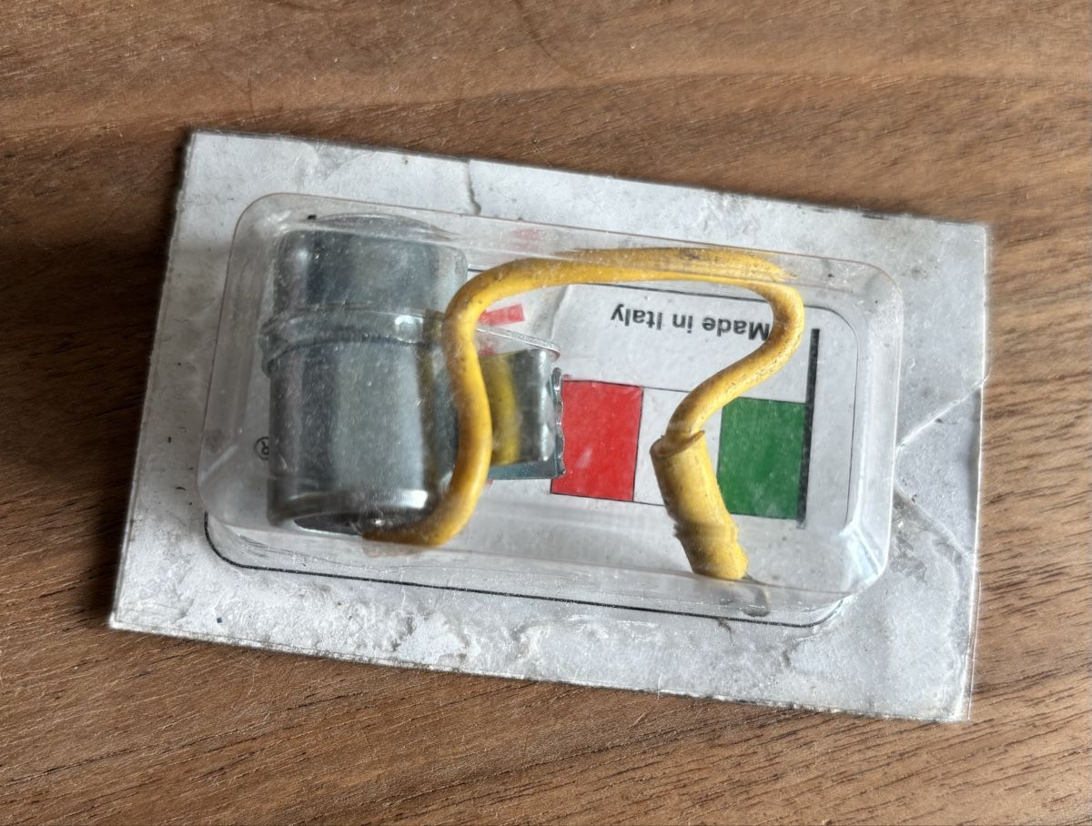 Piaggio Ciclomotori: NOS EFFE Kondensator Piaggio CIAO – Nuovo e nell'imballaggio originale da Gerlafingen venduto da alpenbrevet