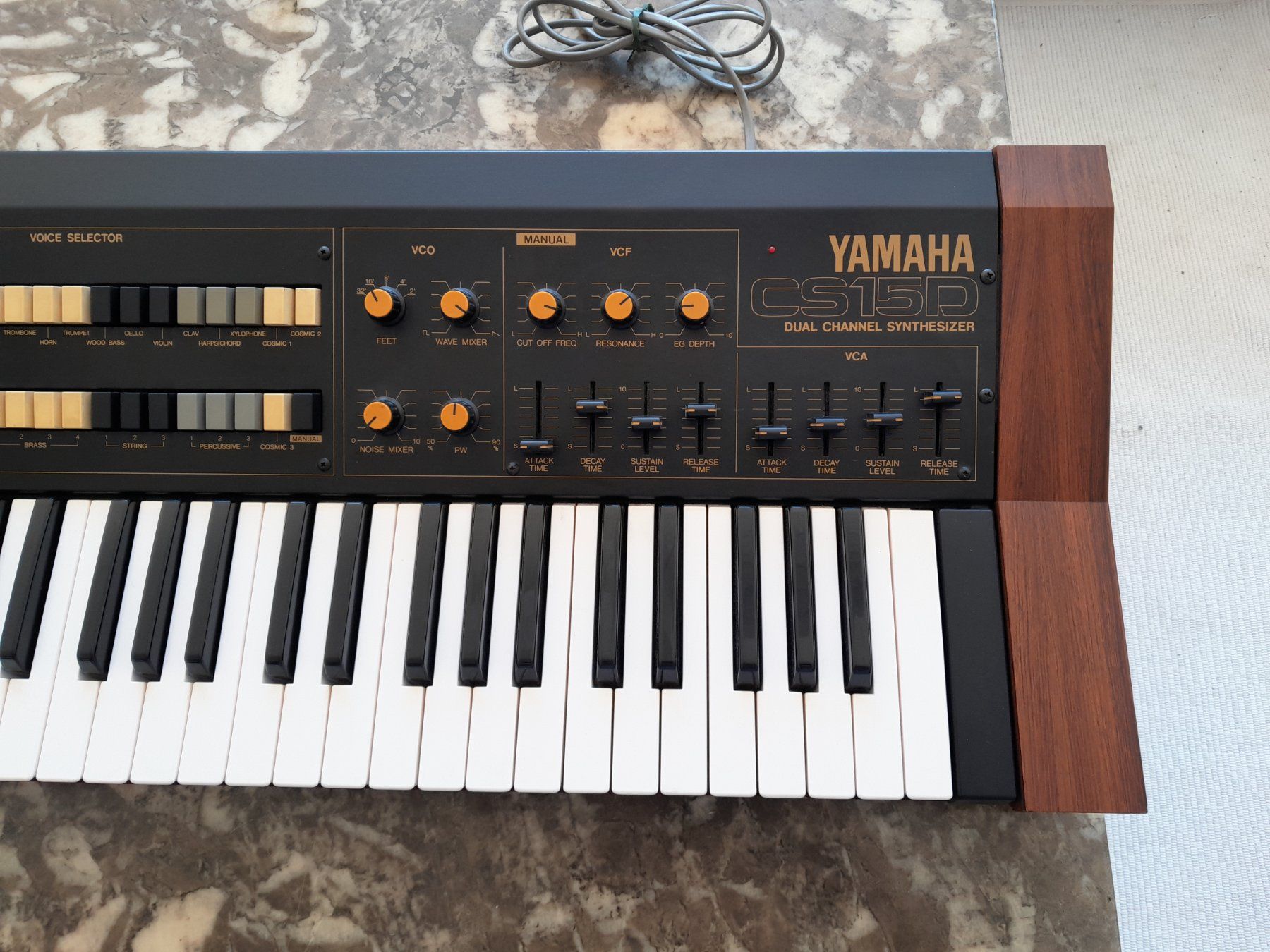 Yamaha Strumenti musicali: YAMAHA CS15D Dual Channel Synthesizer – Usato da Vevey venduto da Aveelu 1