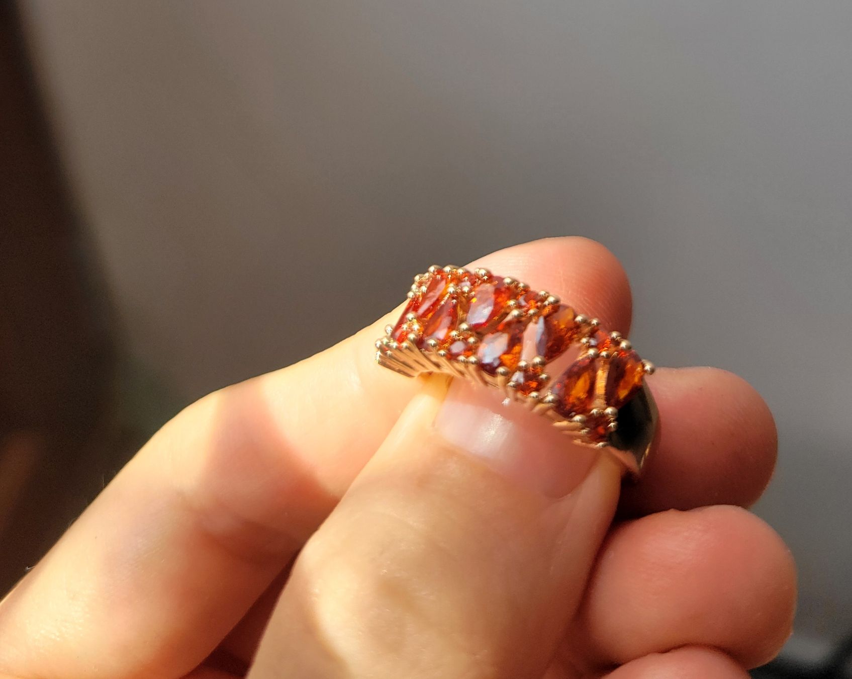 Ringe: Bague élégante dorée avec pierres oranges - Taille 54 – Neu (gemäss Beschreibung) aus Bernex von Dariafr