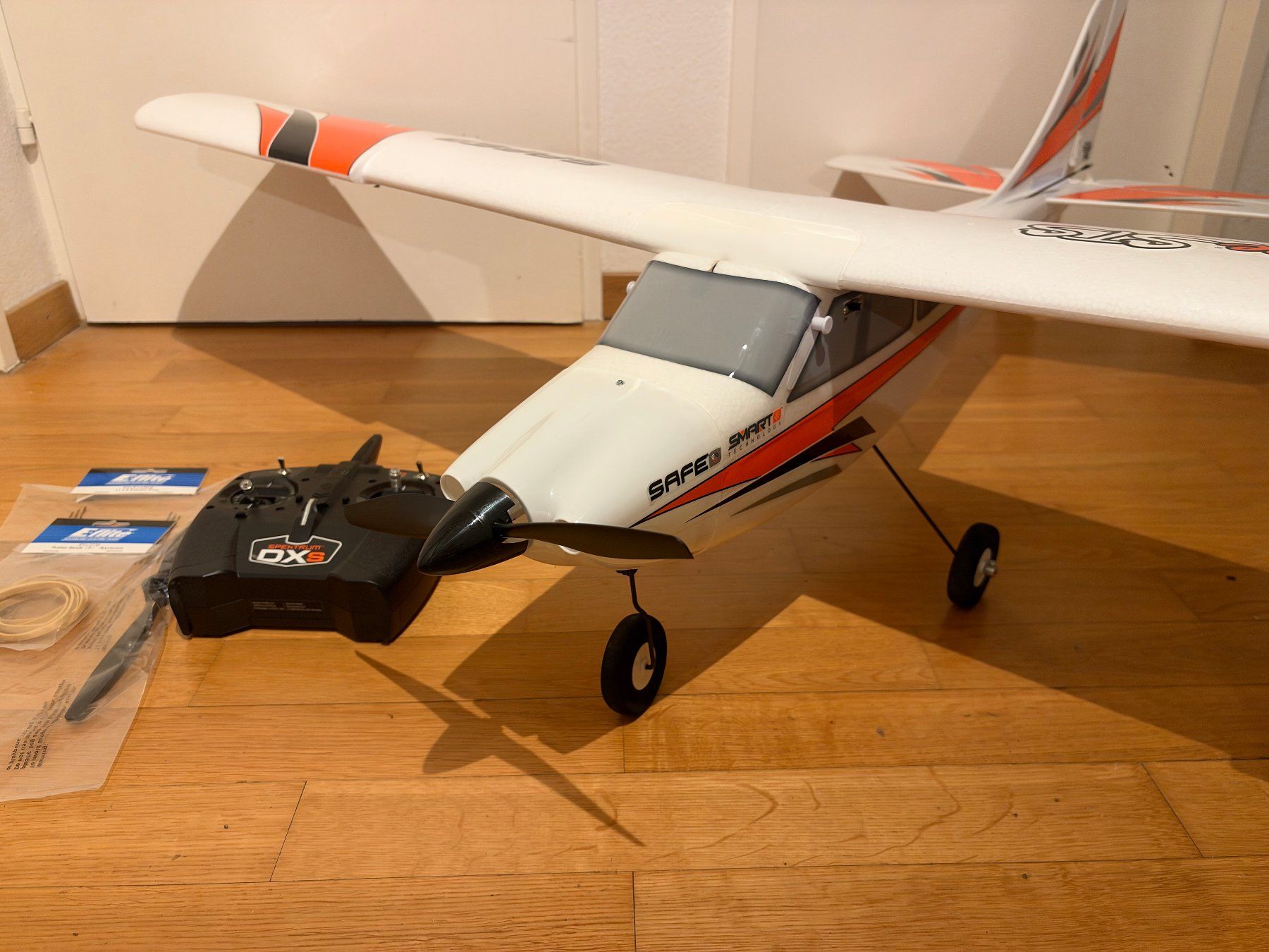E-Flite Modellismo RC: E-flite Apprentice STS 1.5m RTF mit Akkus und Ladegerät – Usato da Bonstetten venduto da lin_fy7n 1